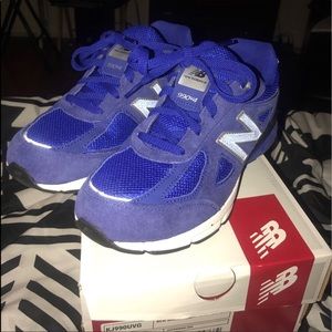 Blue new balance 990’s v4